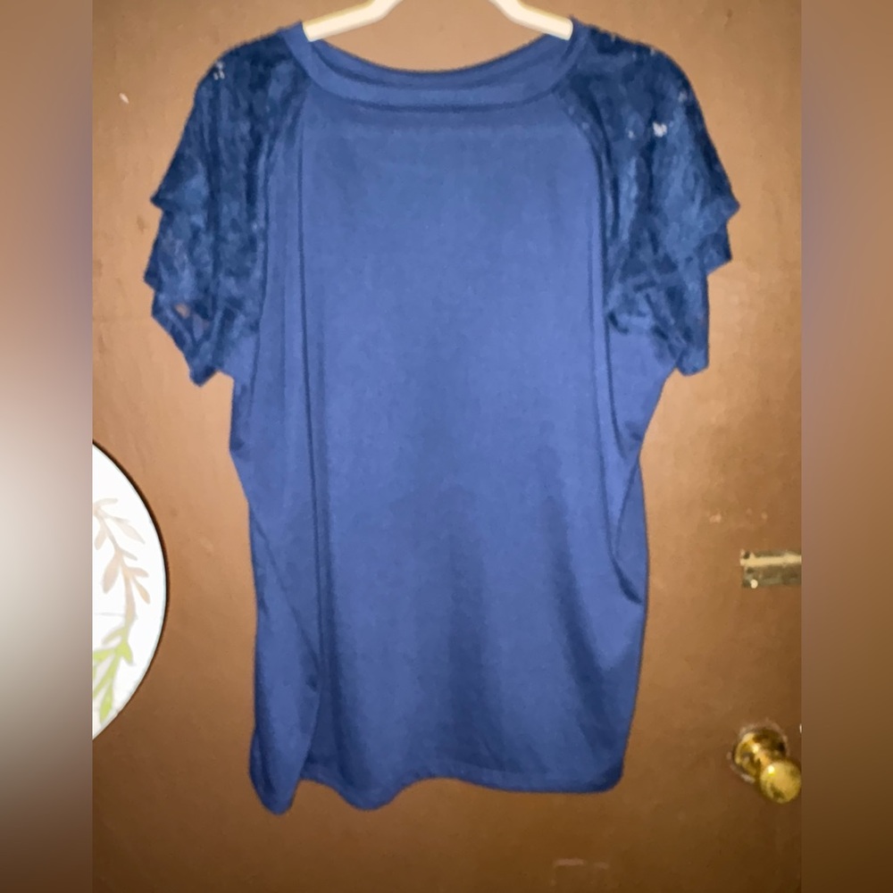 Chic Navy Women's Blouse with Puffy Lace Sleeves New without tags.